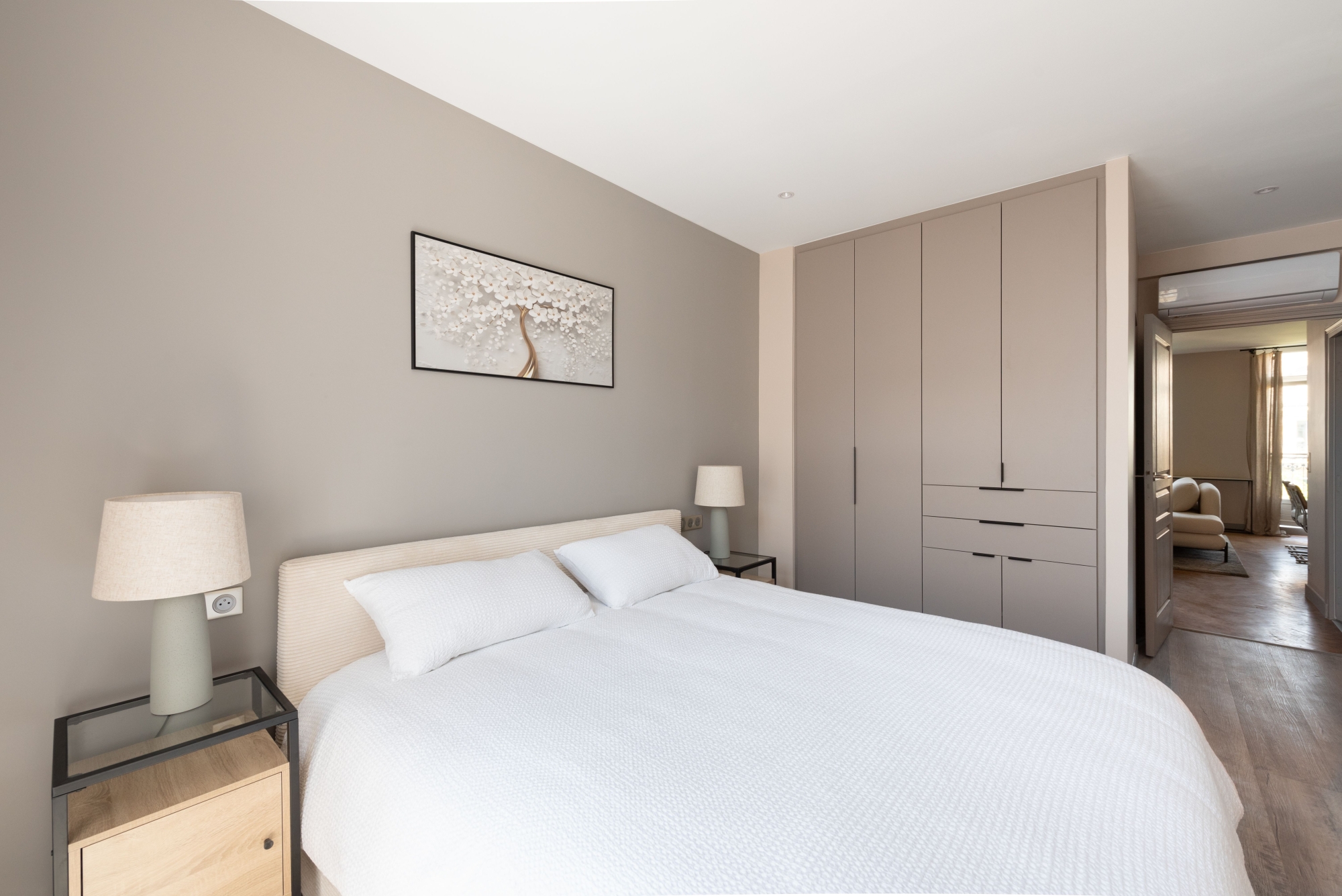 BOULEVARD MALESHERBES-PARIS 08

