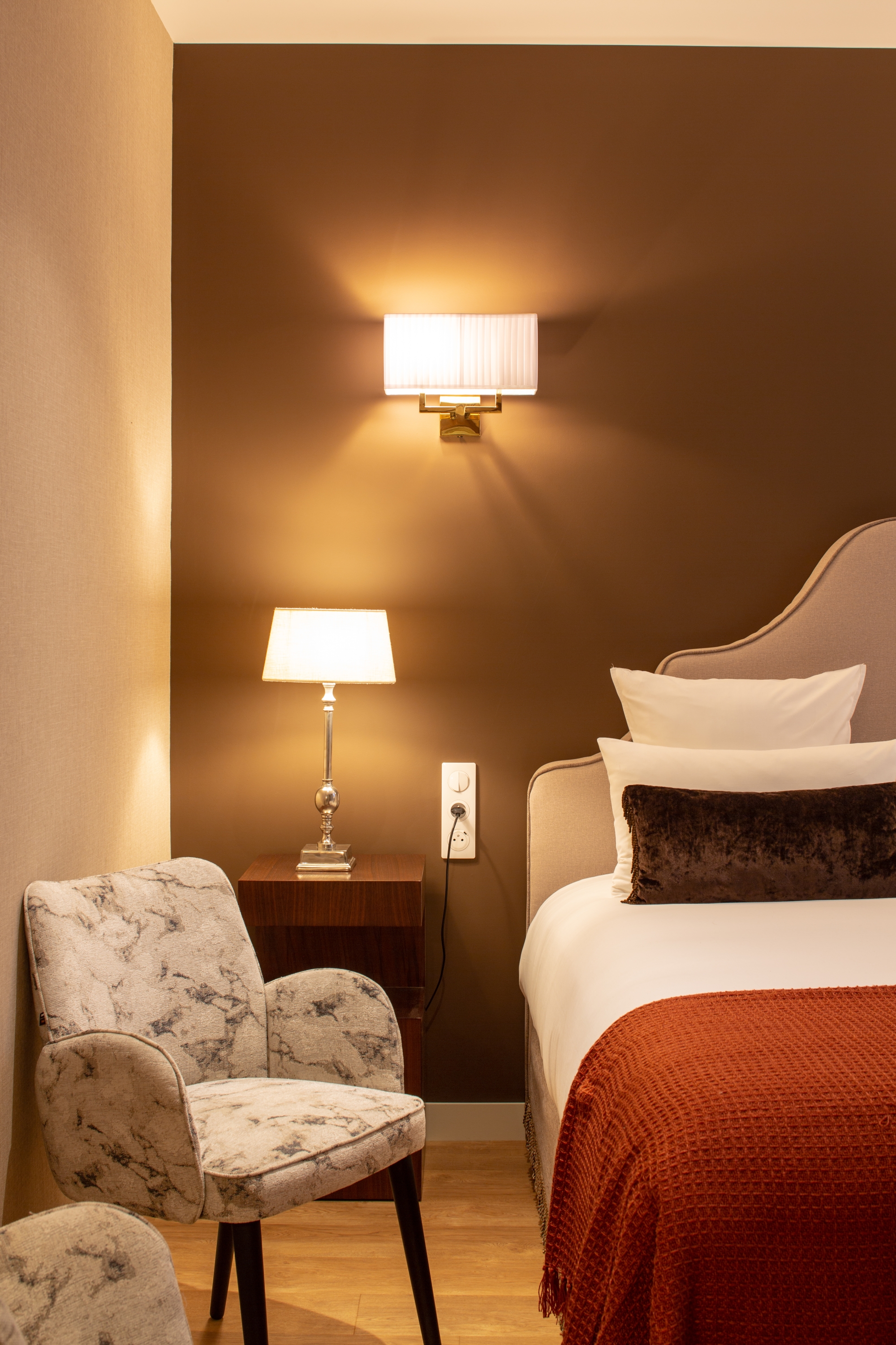 HÔTEL DES 2 CONTINENTS-PARIS 06
